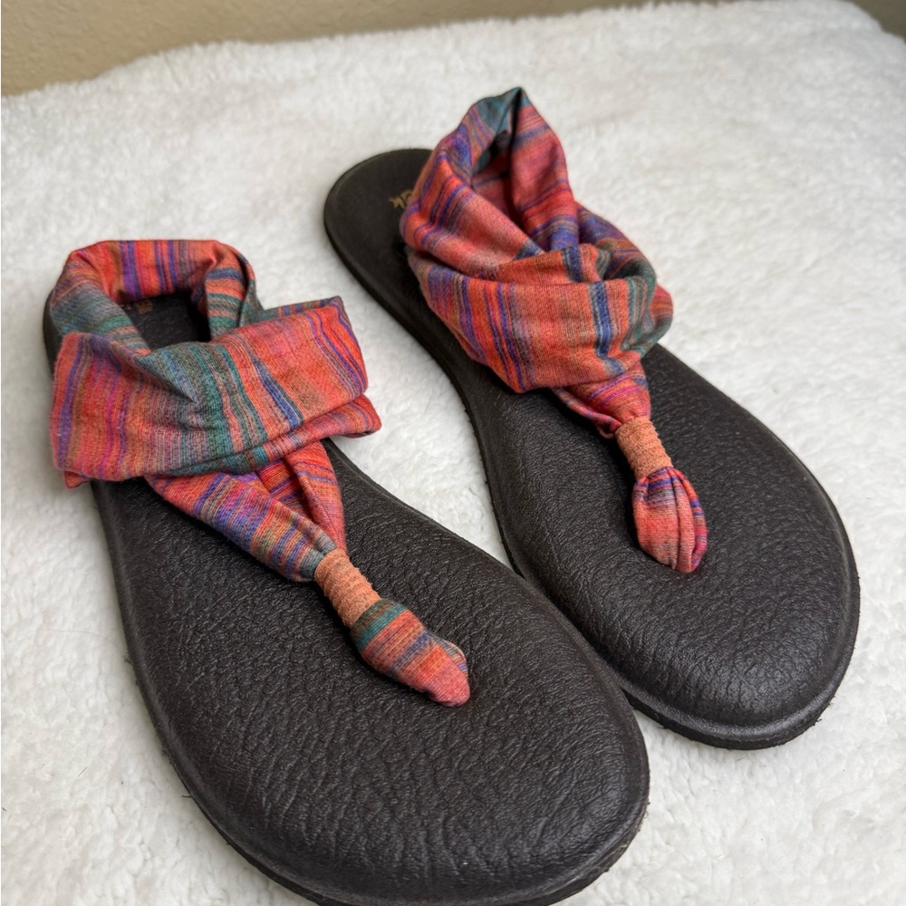 Sanuk Women's Red Plaid Sandals - Picture 4 of 7